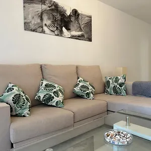 https://carihuela-playa-29620.1costadelsol.com